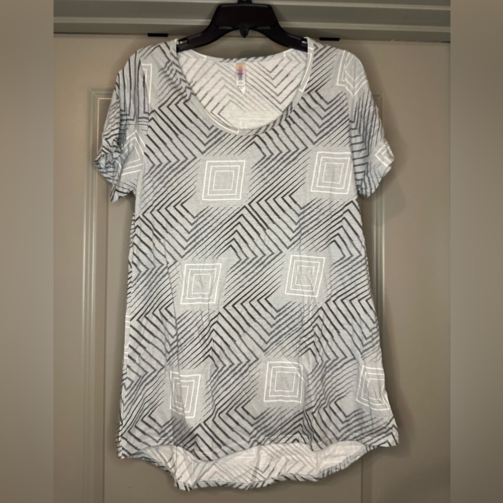 LuLaRoe top